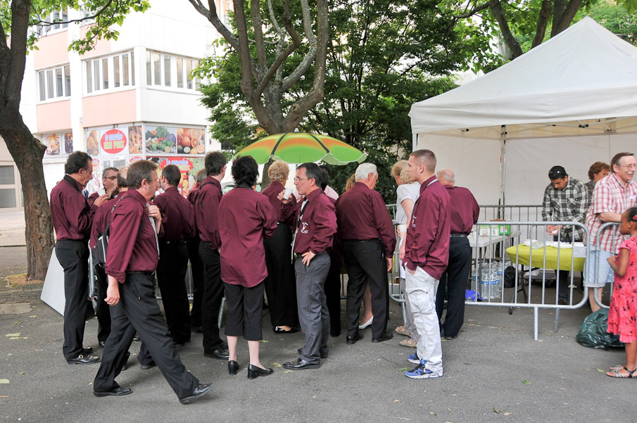 Maison de Quartier Champs Elysees Evry - Repas de Quartier en Musique 212.jpg